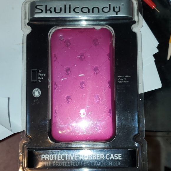 Skull Candy iPhone & itouch Cases NEW - Picture 1 of 8